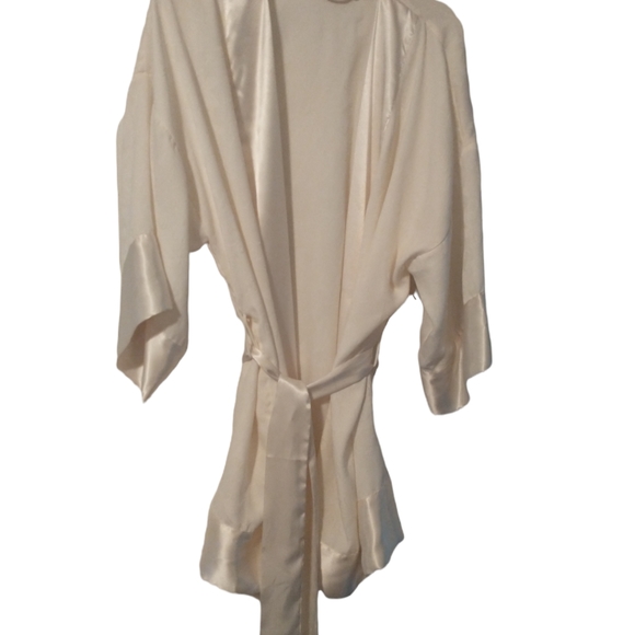 Victoria's Secret Other - Victoria Secret Satin Short Floral Robe